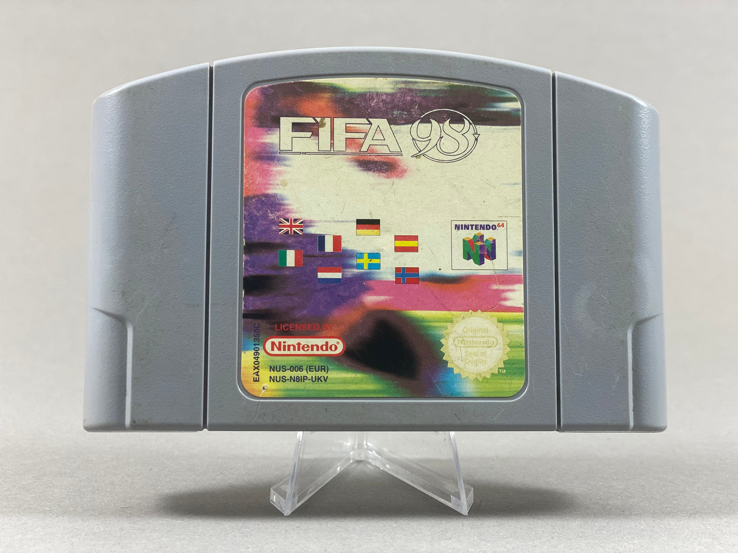 Nintendo 64 Videospiel Modul FIFA 98 von vorne