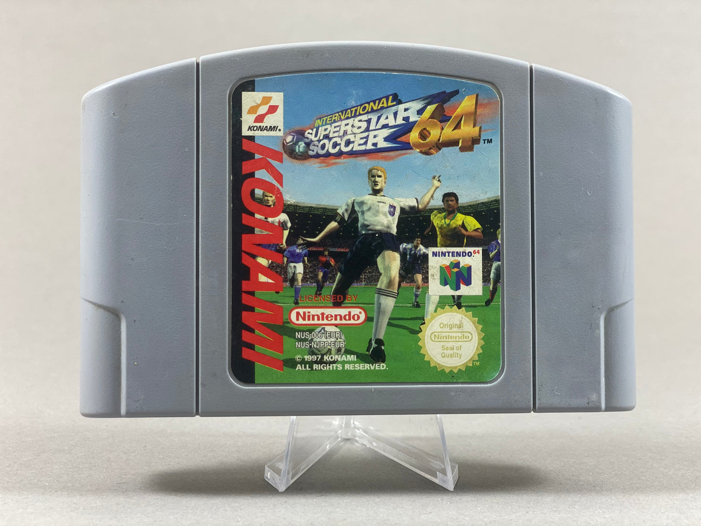 Nintendo 64 Videospiel Modul International Superstar Soccer 64 von vorne