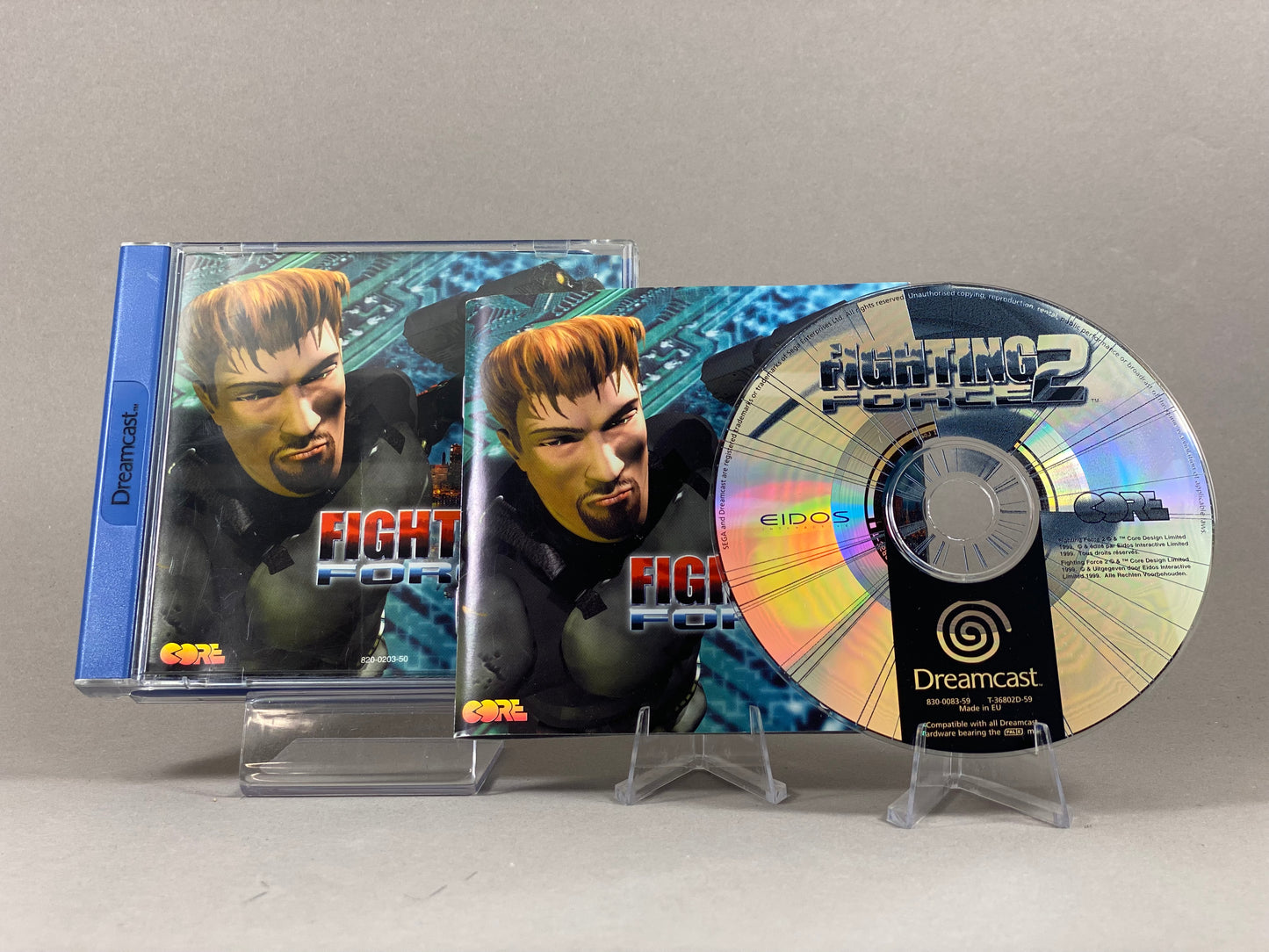Sega Dreamcast Videospiel Fighting Force 2 Hülle mit Anleitung und Disc