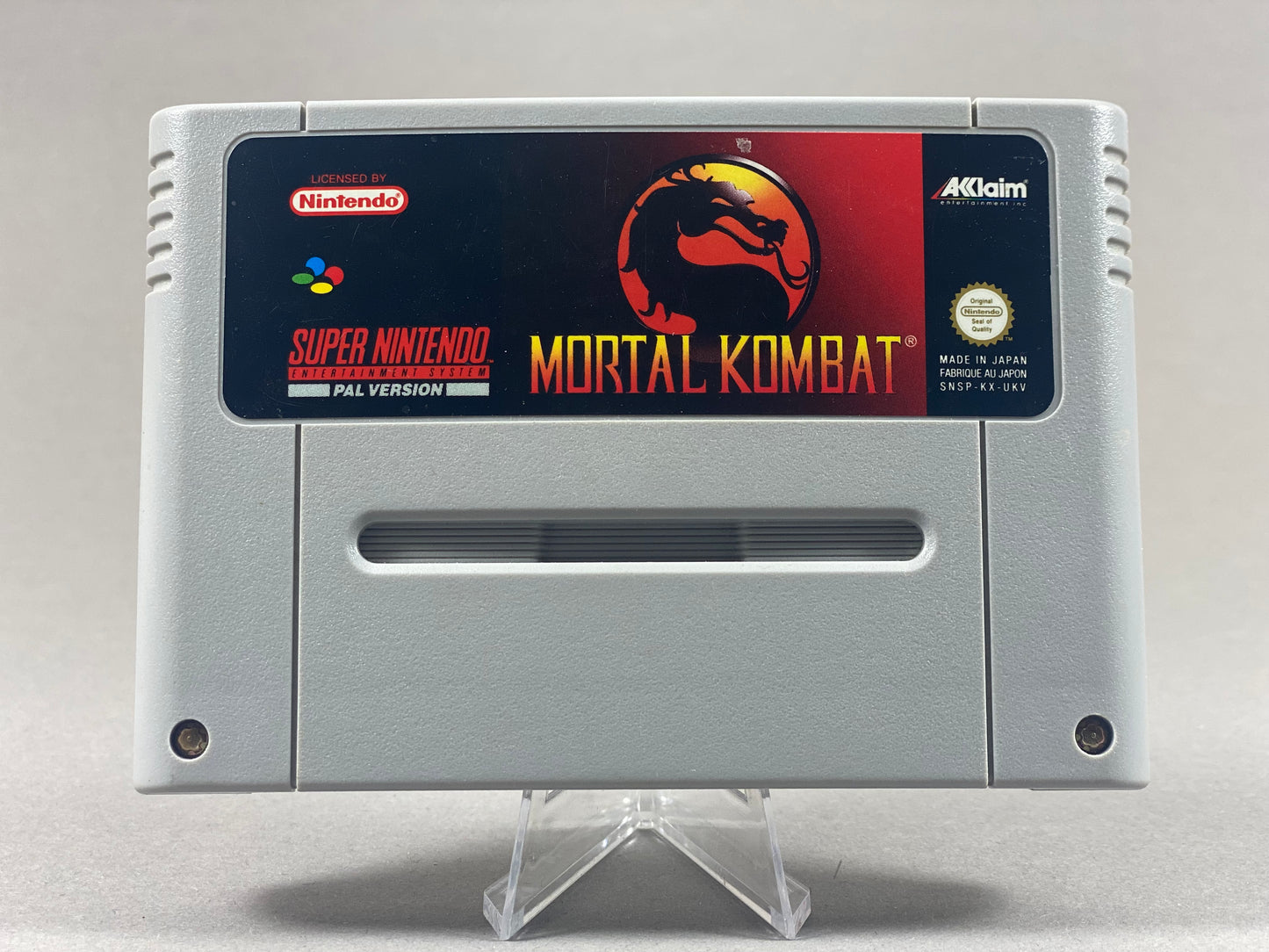 Super Nintendo Videospiel Mortal Kombat Modul von vorne