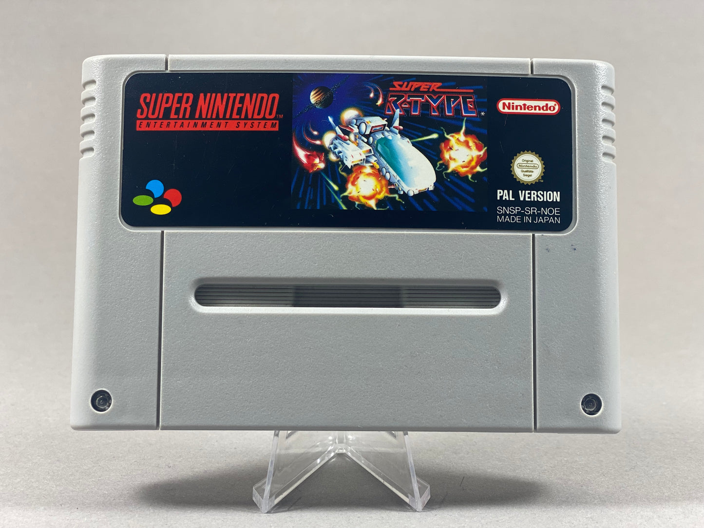 Super Nintendo Videospiel Super R-Type Modul von vorne