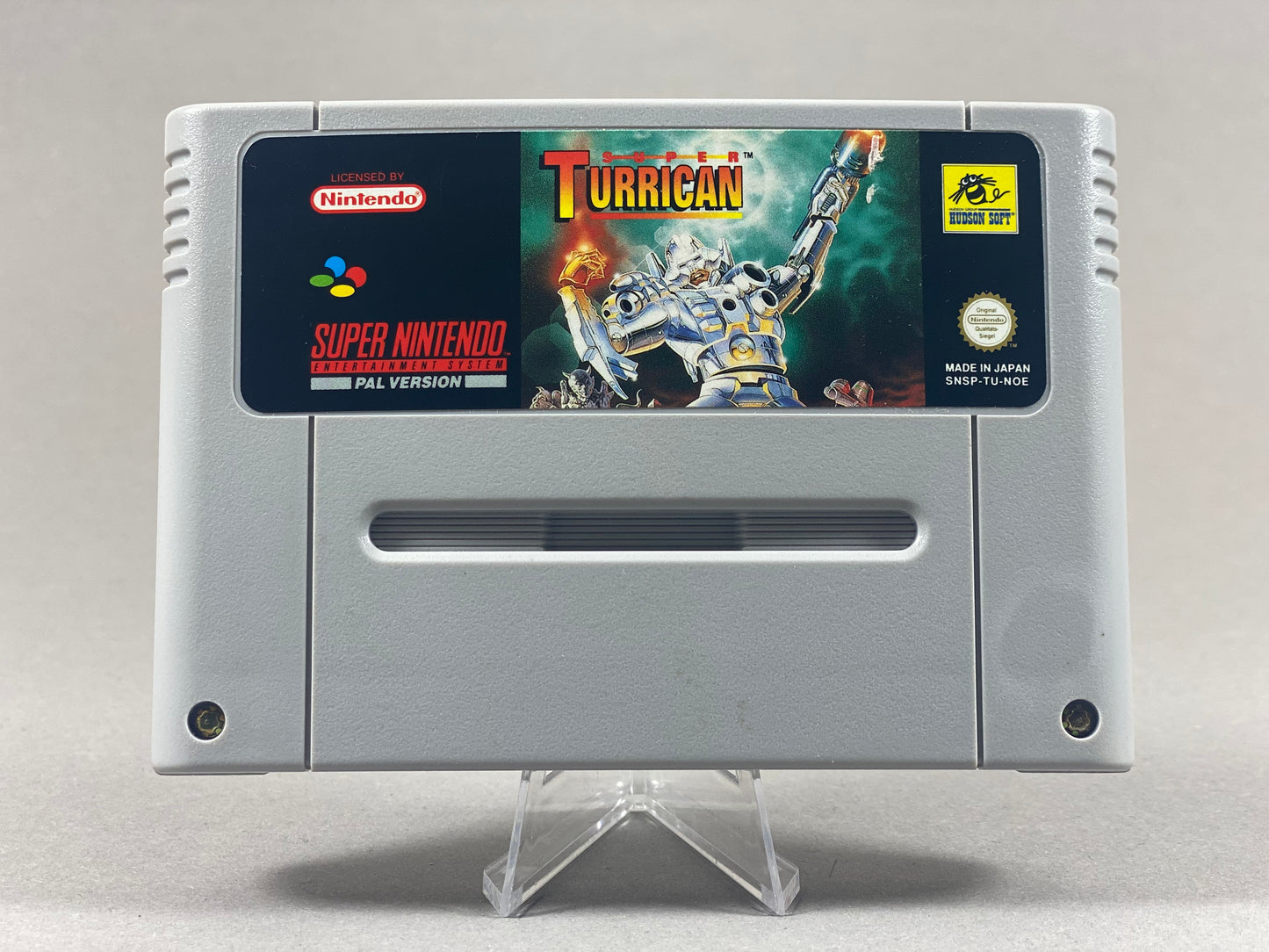 Super Nintendo Videospiel Super Turrican Modul von vorne