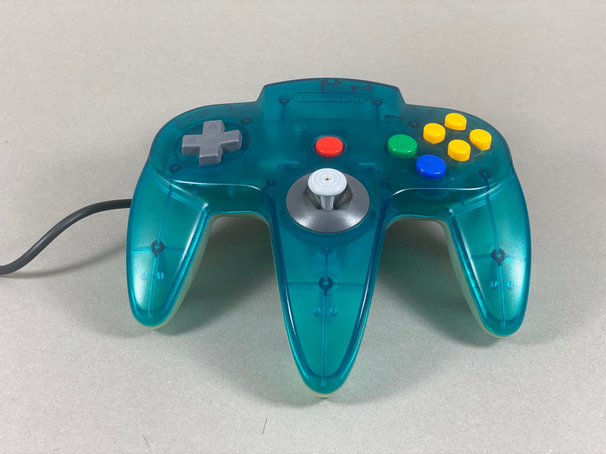 Nintendo 4 Controller clear blue von vorne