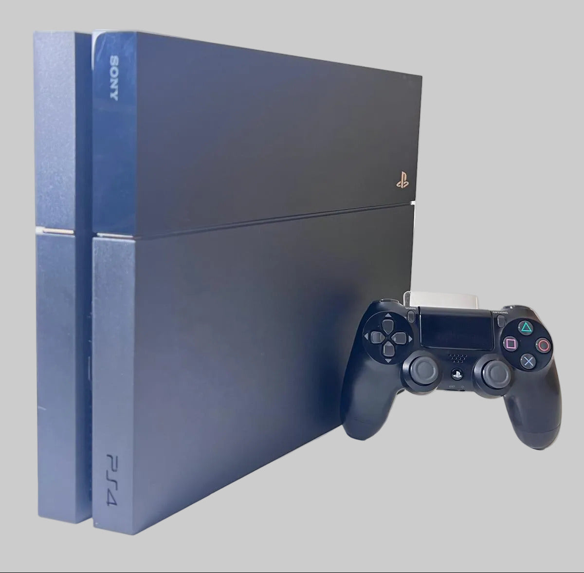 PlayStation 4 Konsole in schwarz mit Controller