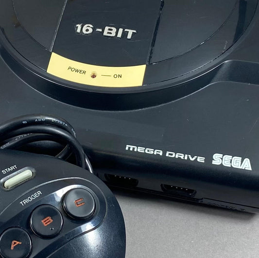 Sega Mega Drive Konsole mit Controller