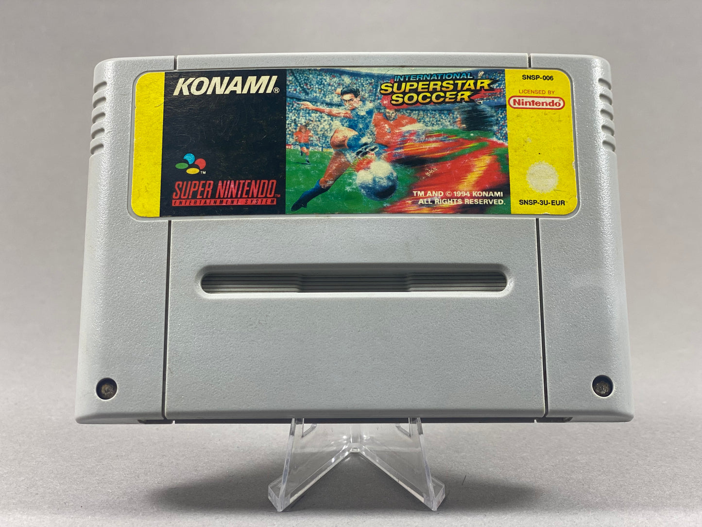 Super Nintendo Videospiel International Superstar Soccer Modul von vorne