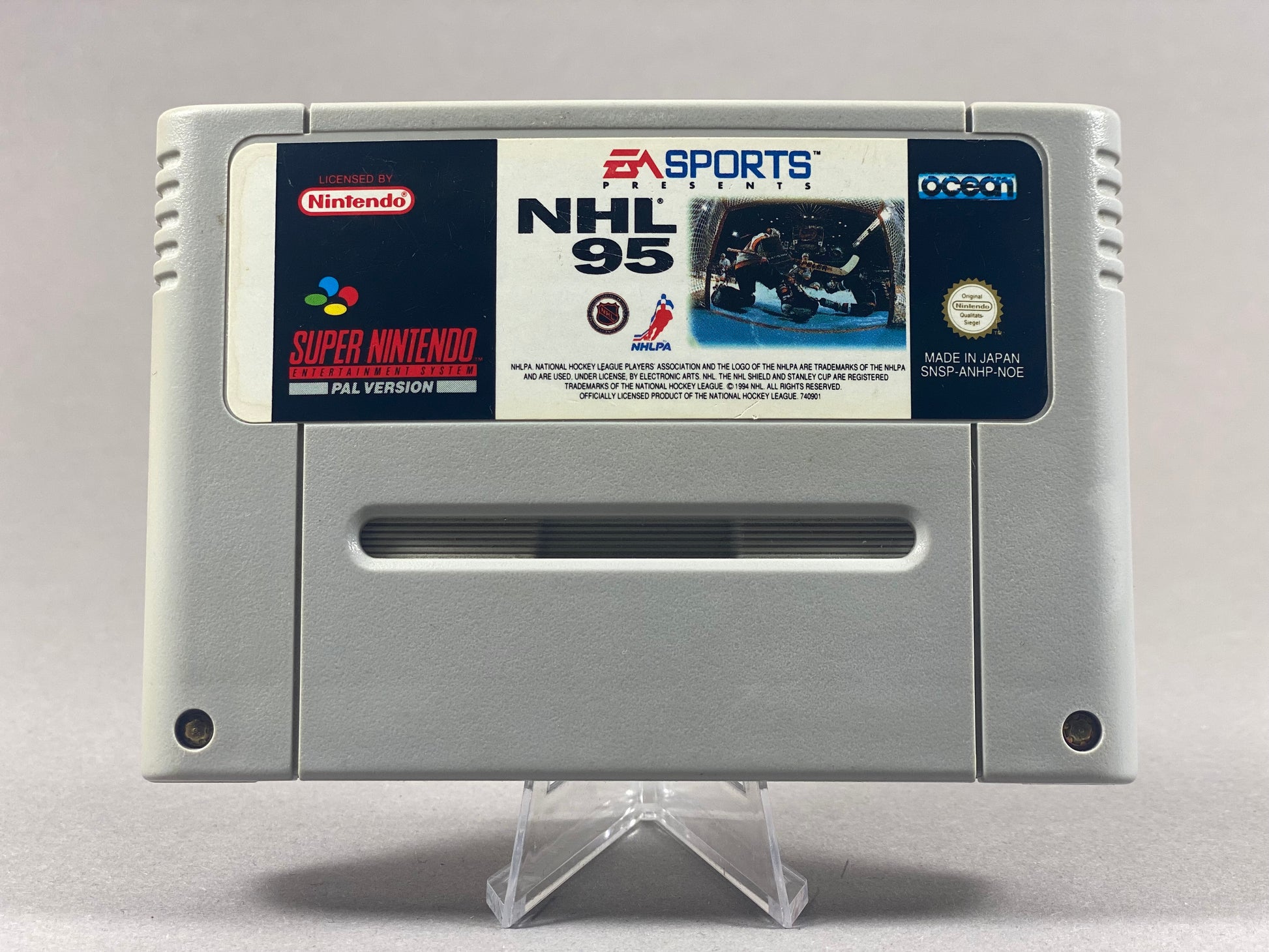 Super Nintendo Videospiel NHL 95 Modul von vorne