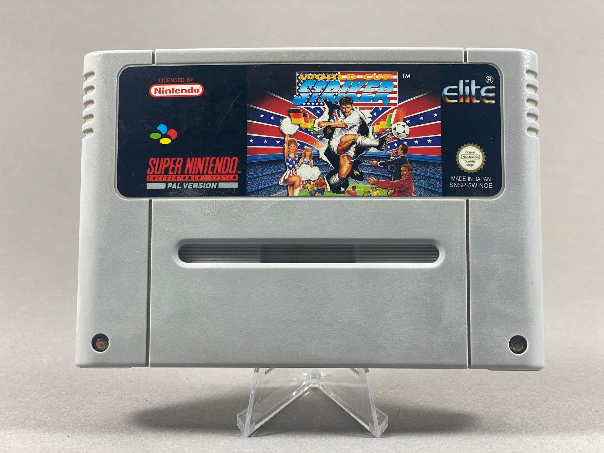 Super Nintendo Videospiel World Cup Striker Modul von vorne