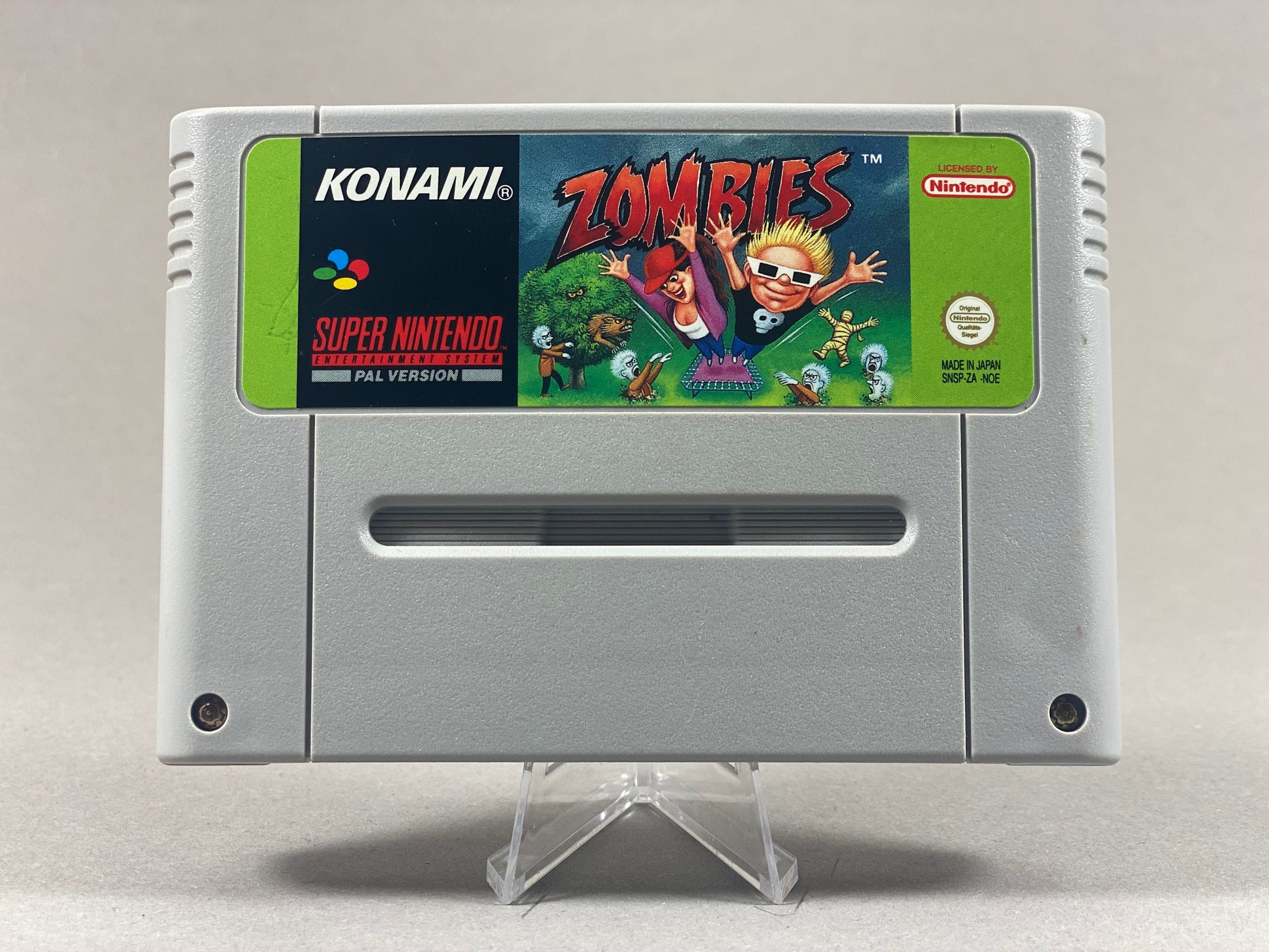 Super Nintendo Videospiel Zombies Modul von vorne